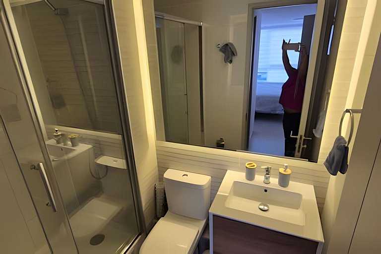 VR|Ñuñoa 2PAX|parking|metro|aire acondicionado