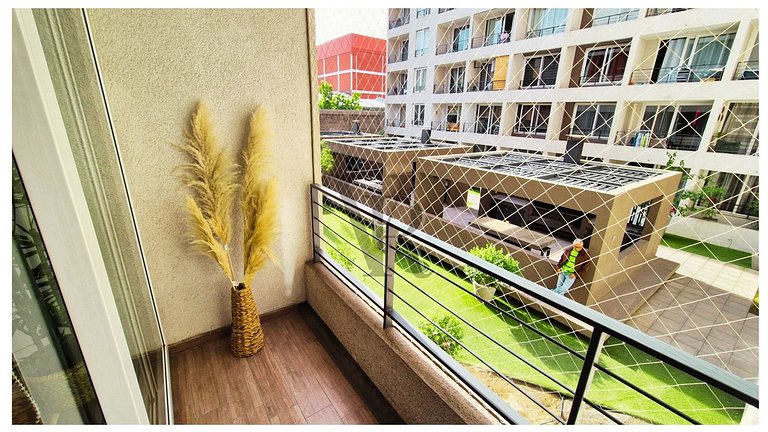 VR | 2PAX Parking free, frente al Club Hípico Movistar Arena