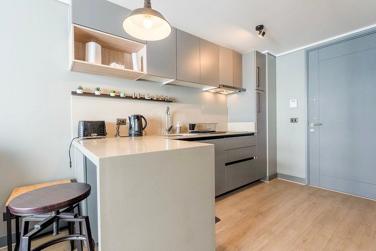 VR | 2PAX, 1D1B, GYM, balcón, Piscina Metro Toesca