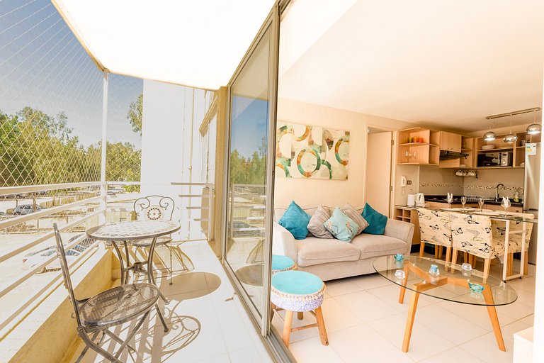 Playa Mirasol a 800 m · piscinas y estacionamiento
