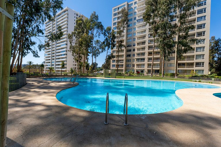 Playa Mirasol a 800 m · piscinas y estacionamiento