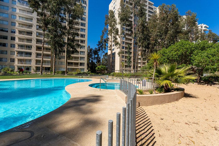 Playa Mirasol a 800 m · piscinas y estacionamiento